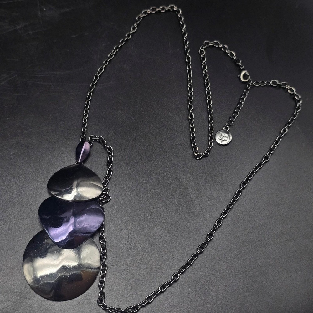 Liz Claiborne Black Blue Metallic Pendant Neckalce Costume Jewelry